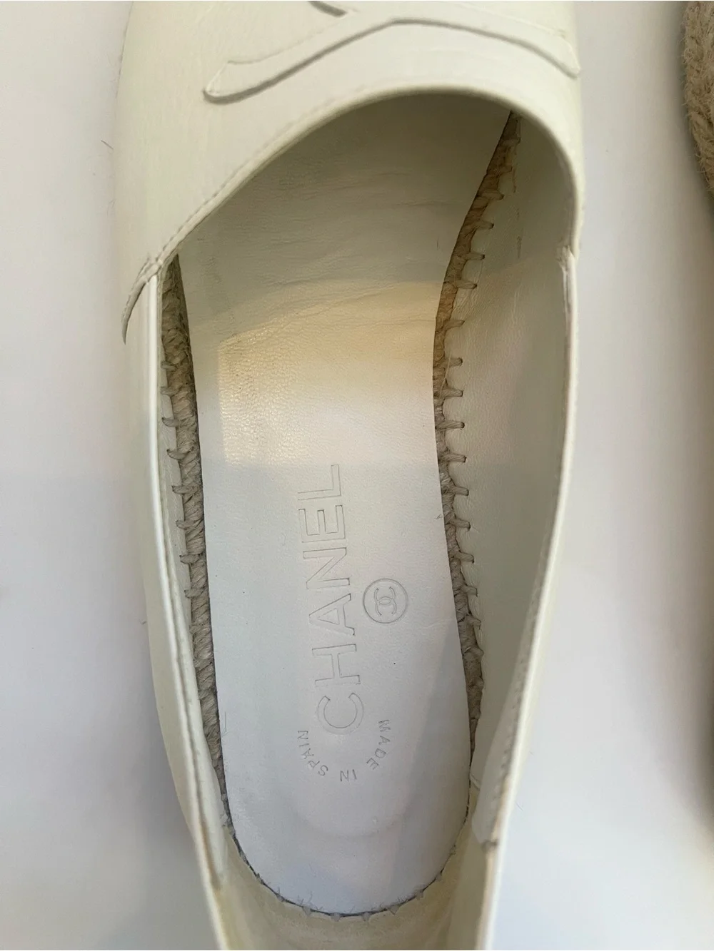 CHANEL Cream Lambskin Leather CC Espadrille Flats